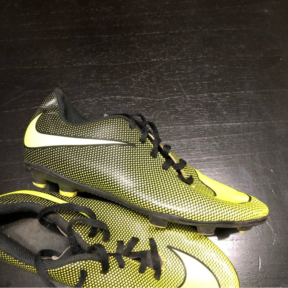 Nike Kids Neon Green and Black Sports Soccer Cleats - Picture 3 of 13